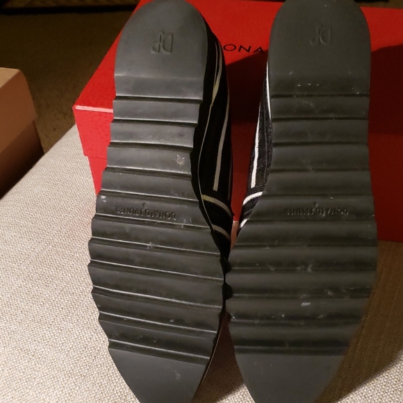 Donald Pilner Slip on - Picture 3 of 4